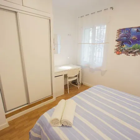 Apartment Ravalencia 4 *