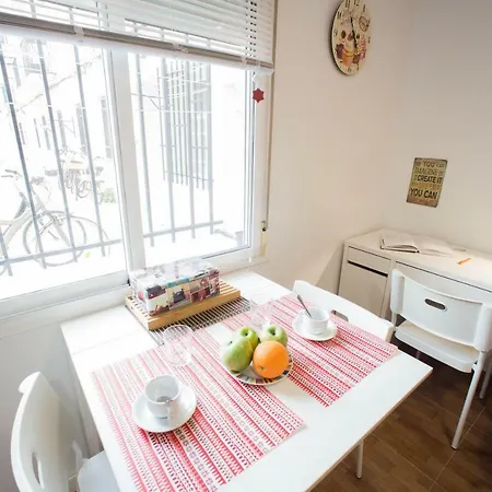 Ravalencia 4 Apartment *
